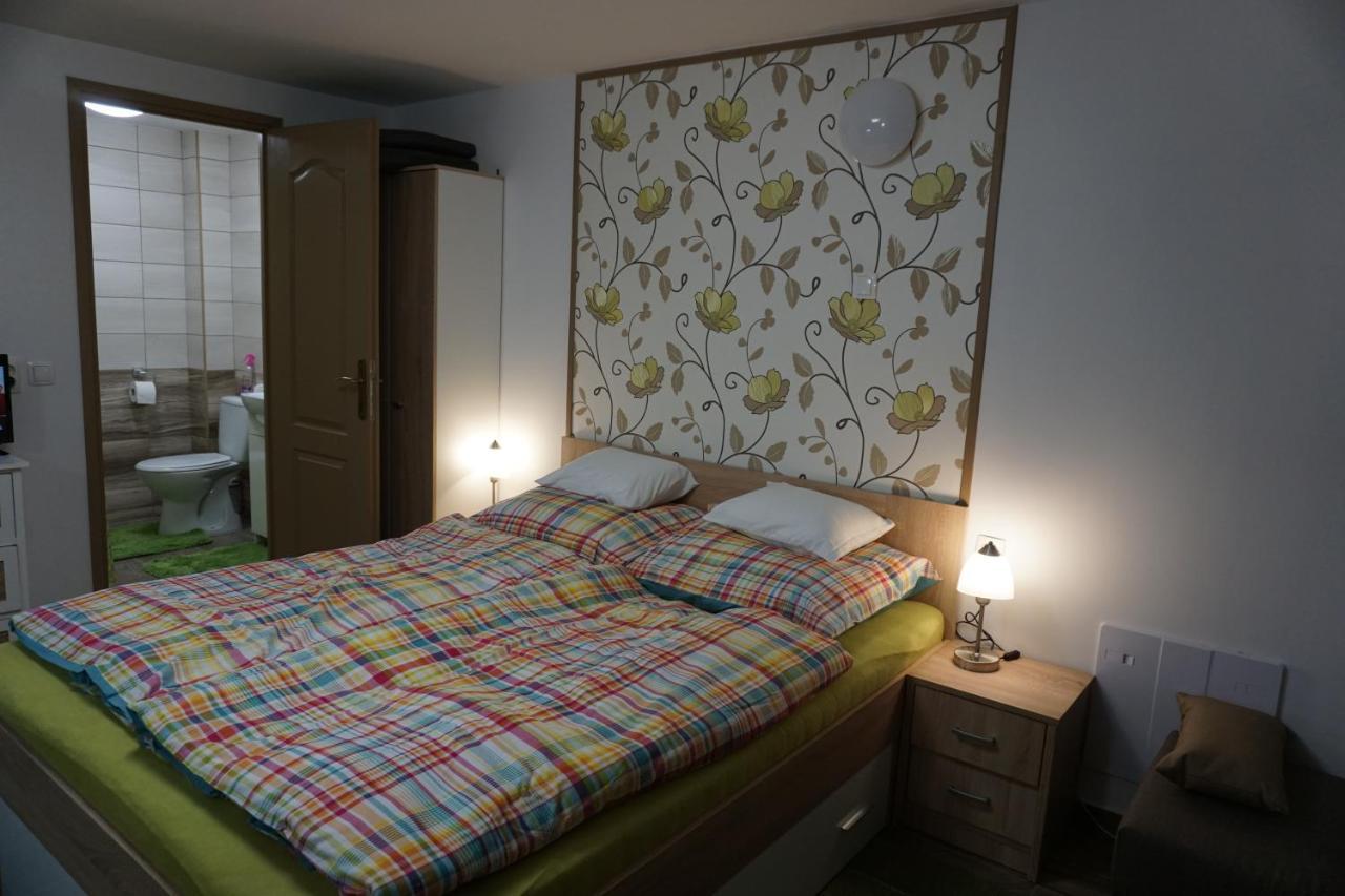 Berc Apartman Egerszalók Buitenkant foto