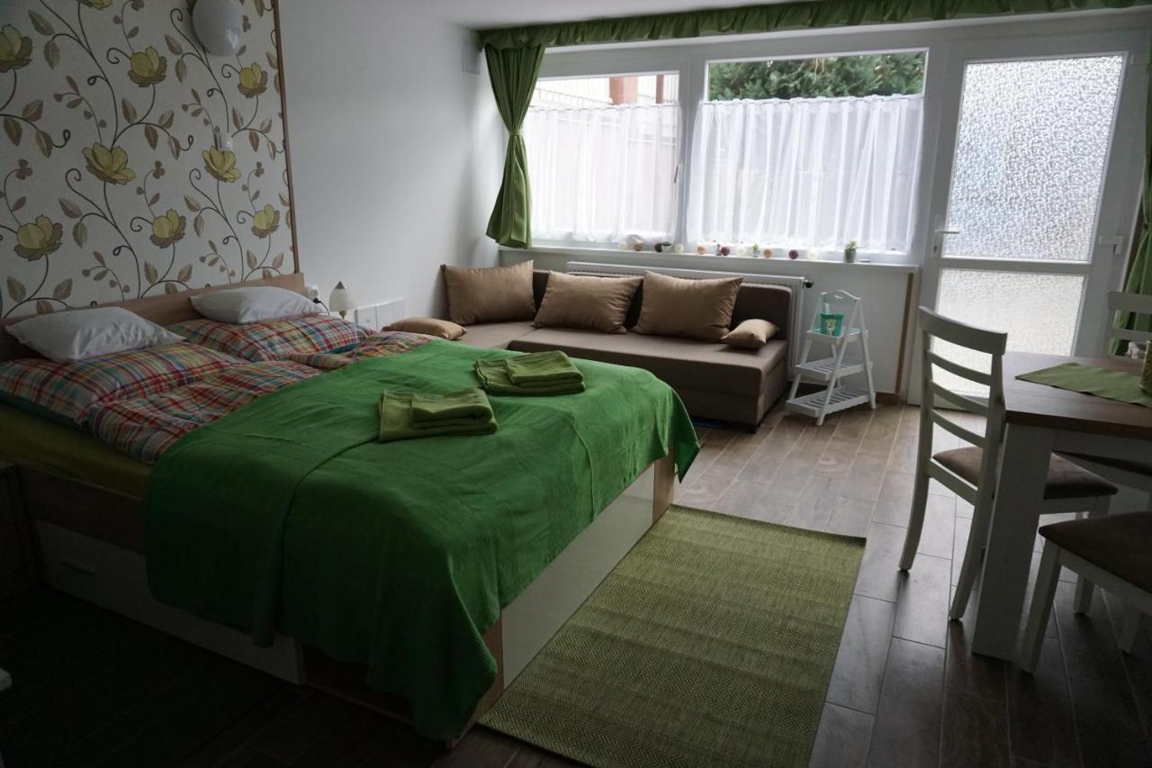 Berc Apartman Egerszalók Buitenkant foto