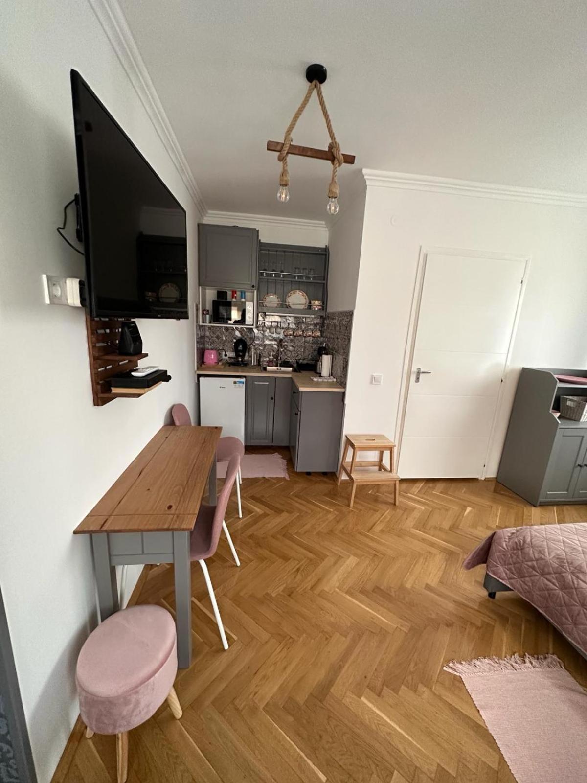 Berc Apartman Egerszalók Buitenkant foto