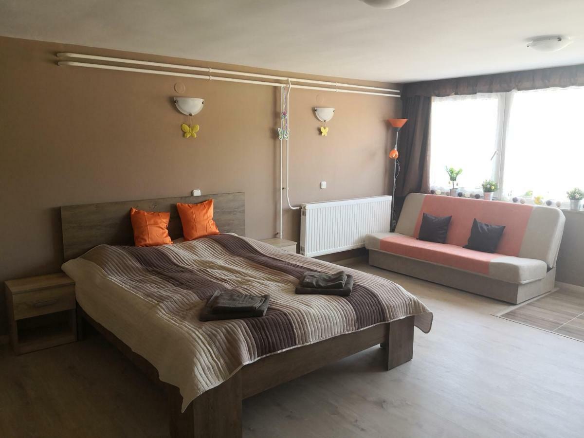Berc Apartman Egerszalók Buitenkant foto